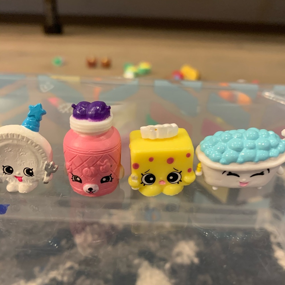 Shopkins- cleaning crew lot of twelve - Picture 4 of 4